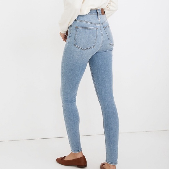 NWOT Madewell High Rise Roadtripper Jeans- Button Front Edition - Picture 2 of 8